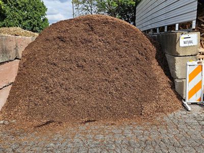 Pile of natural mulch at the Wheaton Mulch yard